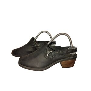 Teva Foxy Convertible Clogs Size 8.5